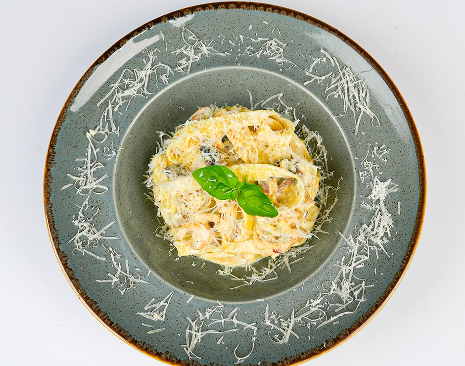 Fettuccine Chicken Alfredo